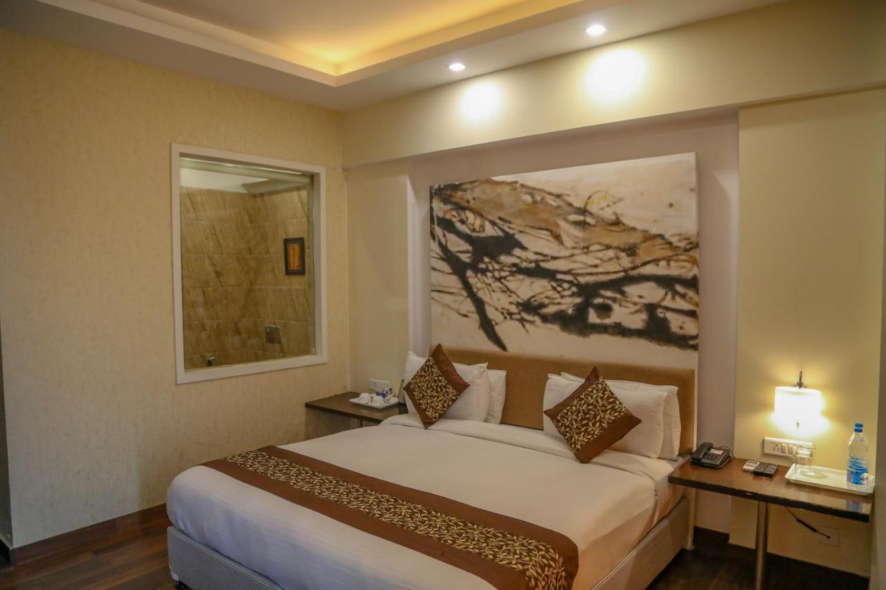Four Leaf Hotel,Budaun Exterior photo